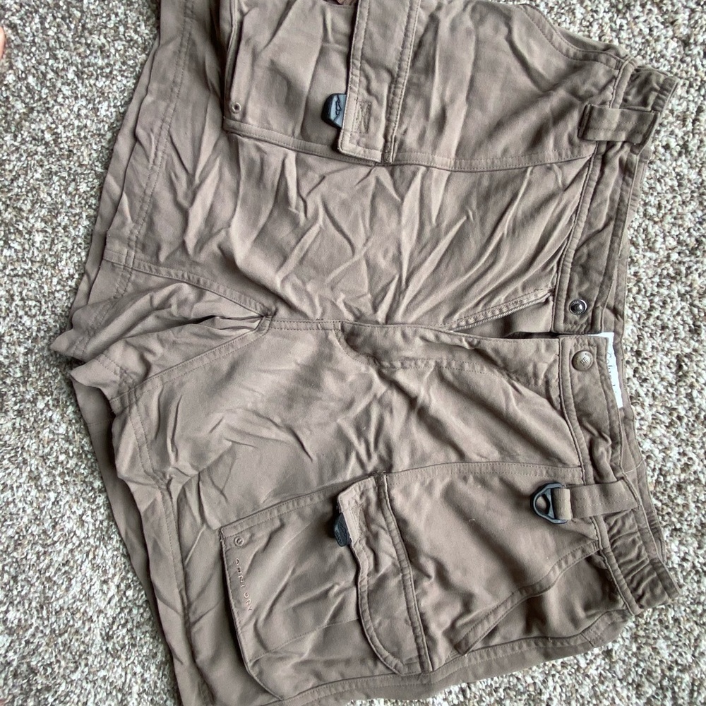 Columbia shorts